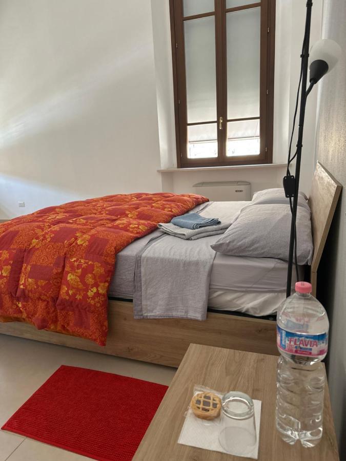 Ferienwohnung Grande Stanza Matrimoniale In Palazzo Signorile Mirandola Exterior foto